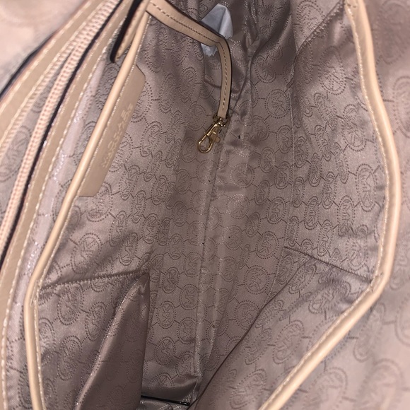 Michael Kors Handbag - Picture 5 of 5